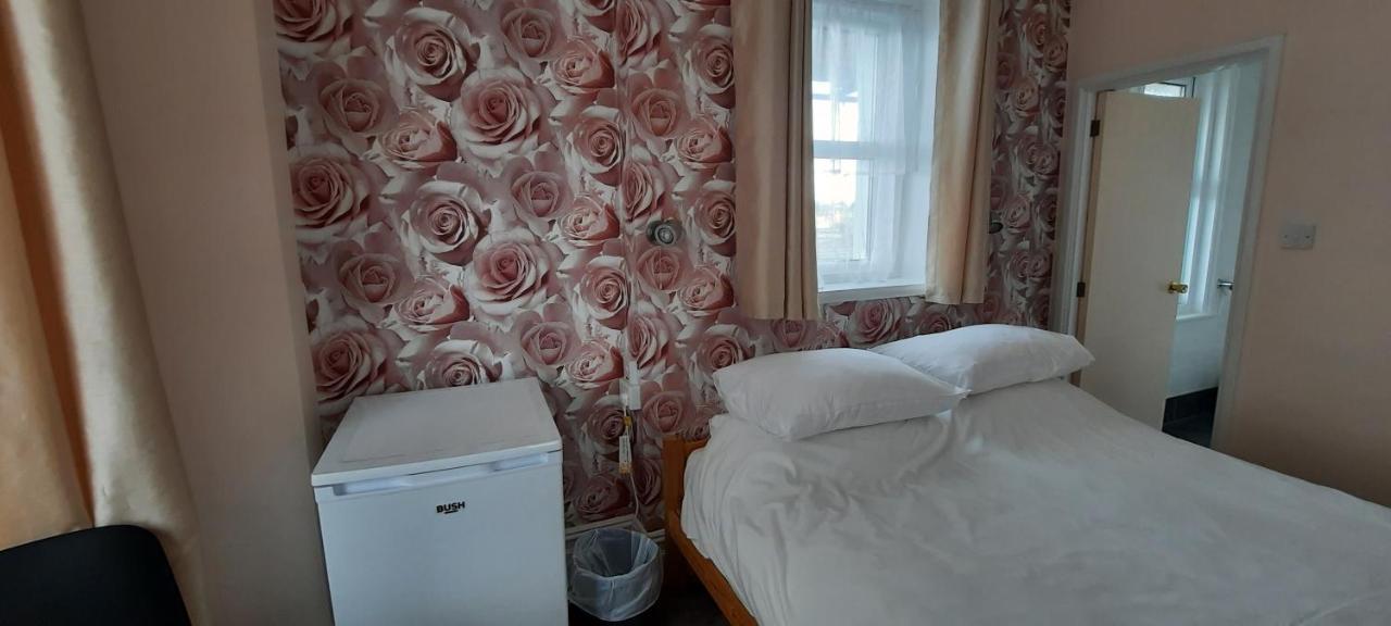 Dolphins Hotel 본머스 외부 사진